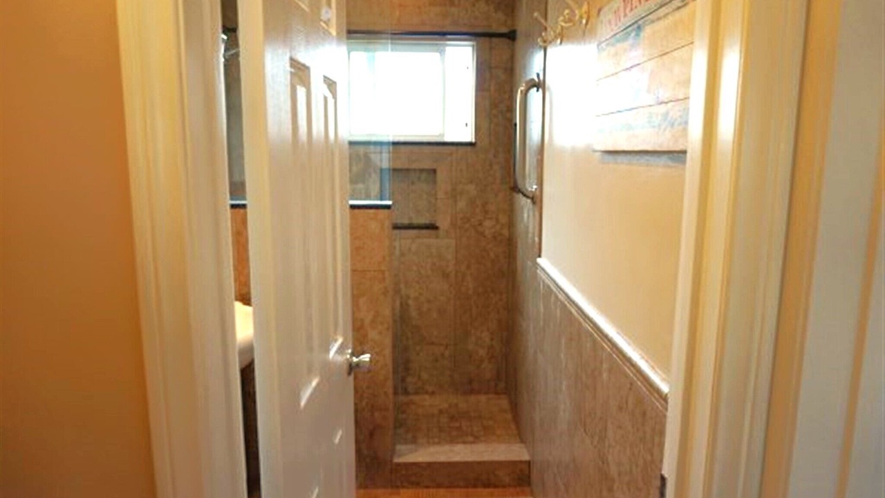 Photo of Bathroom in Carpinteria