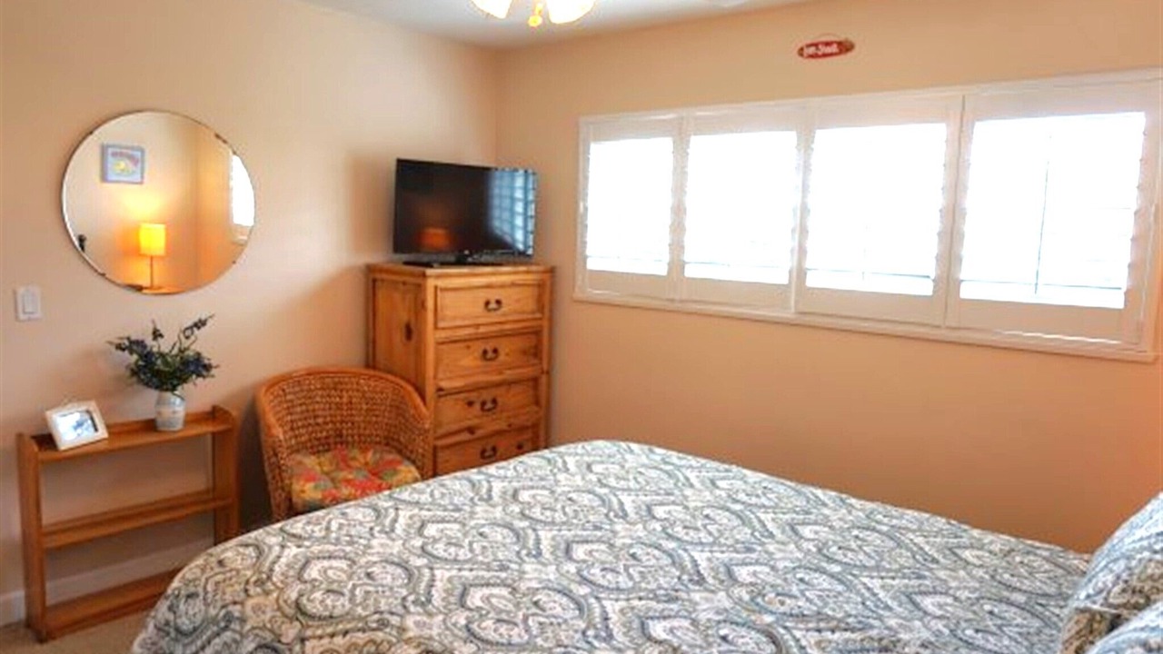 Photo of Bedroom in Carpinteria