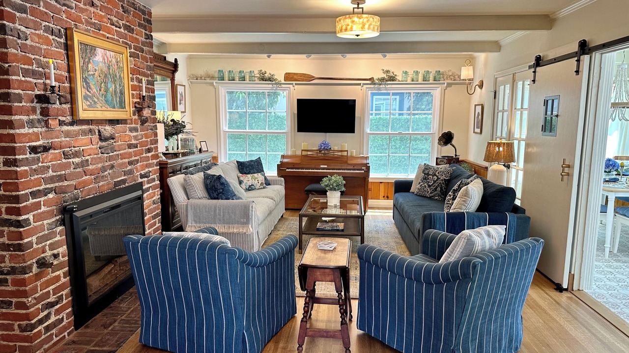 Photo of Livingroom in Avalon