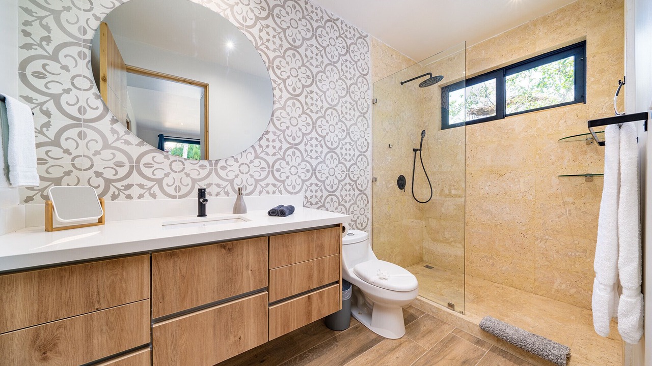 Photo of Bathroom in Potrero