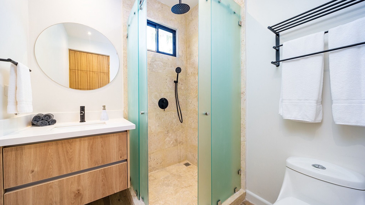 Photo of Bathroom in Potrero