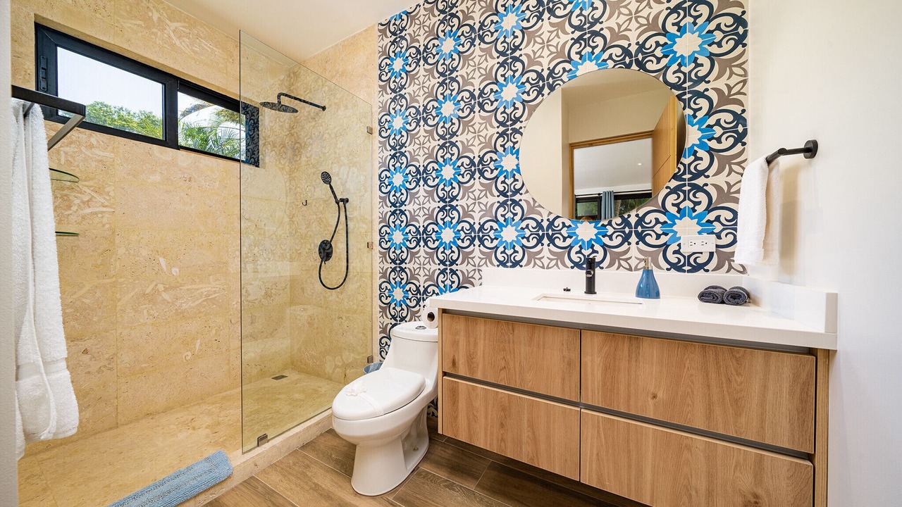 Photo of Bathroom in Potrero