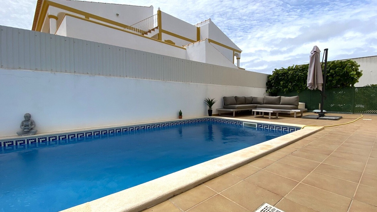 Photo of Outdoor in Pera