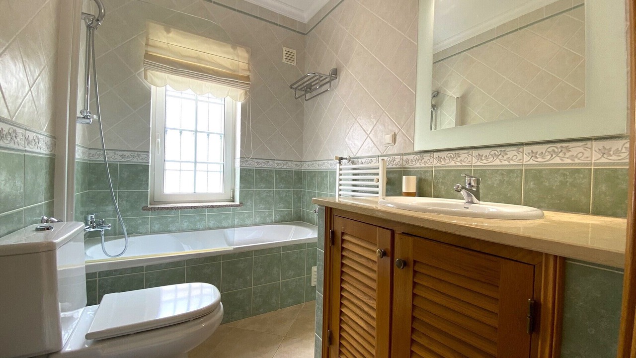 Photo of Bathroom in Pera