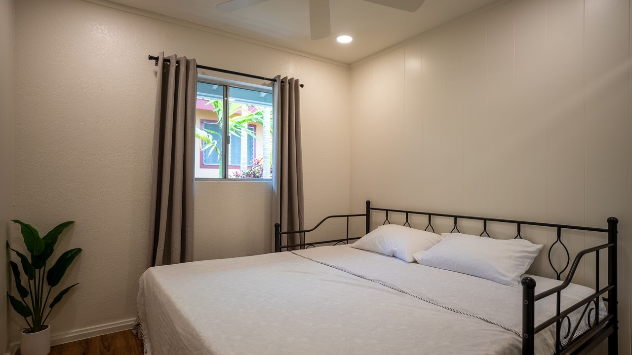 Photo of Bedroom in Waialua