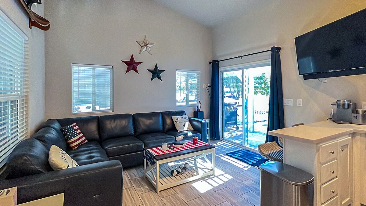 Photo of Livingroom in Parker Dam