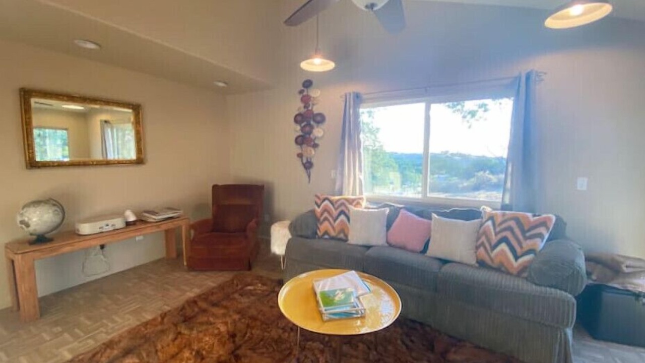 Photo of Livingroom in Creston