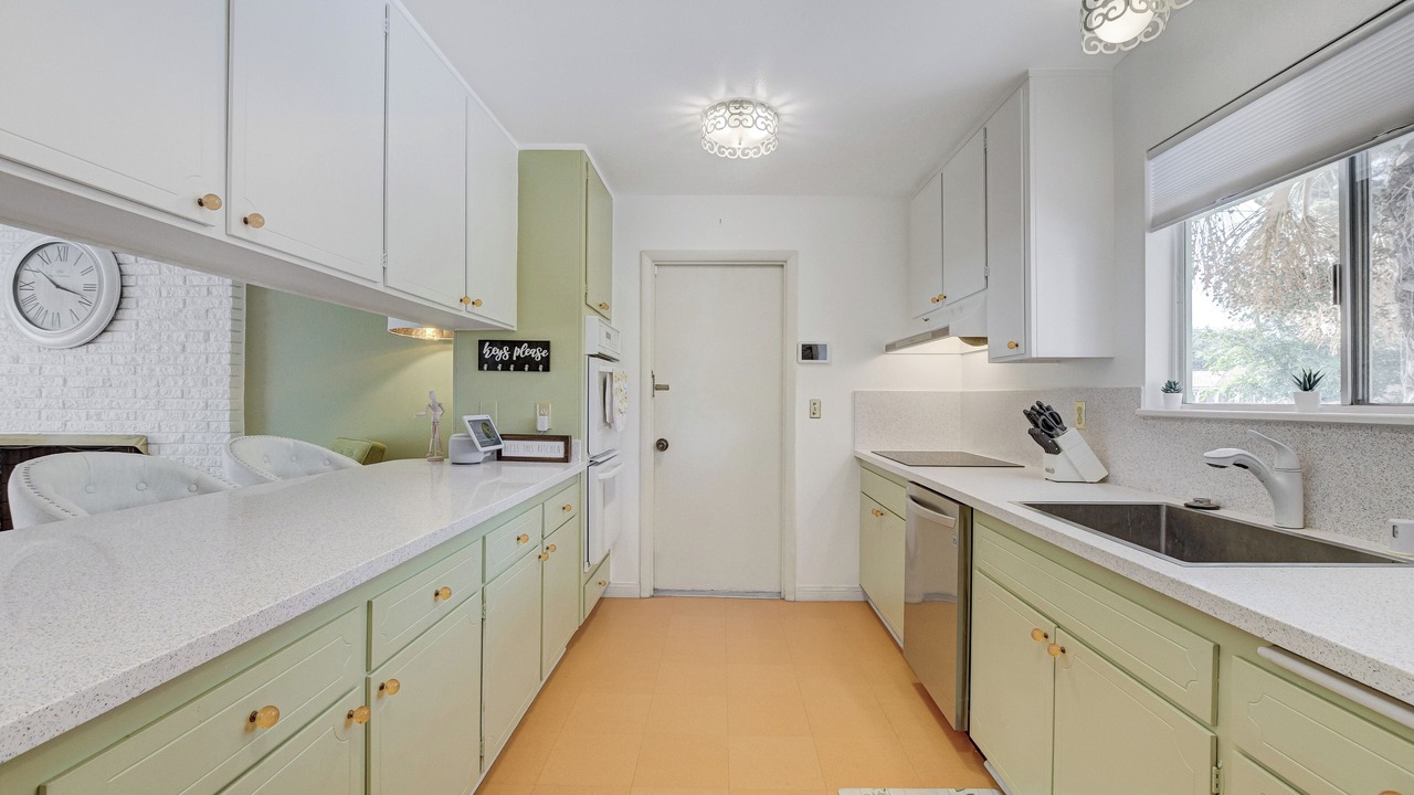 Photo of Kitchen in Paradise