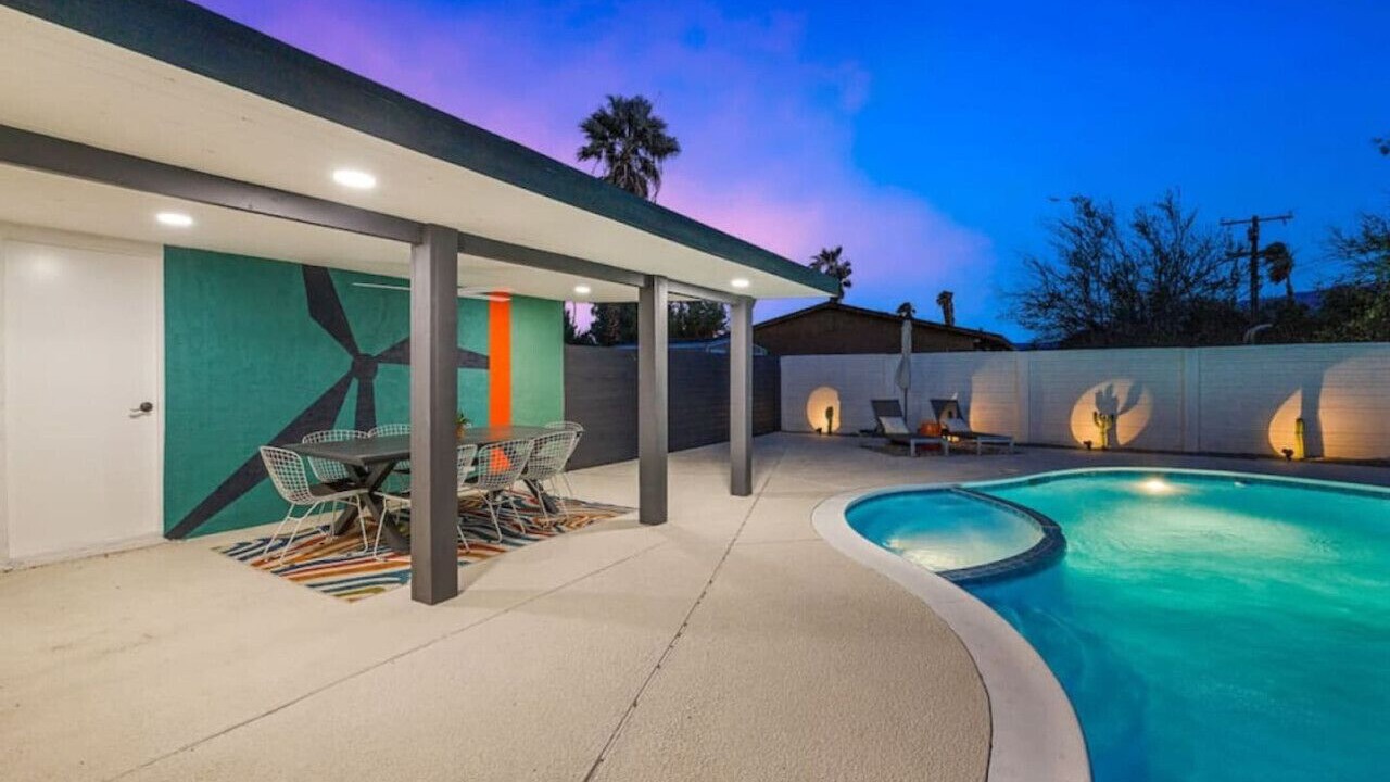 Photo of Outdoor in Racquet Club South