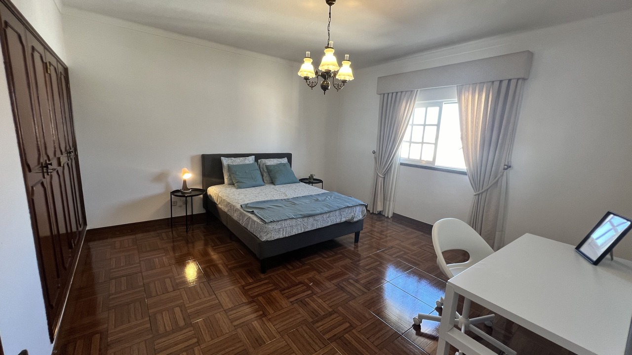 Photo of Bedroom in Seixal