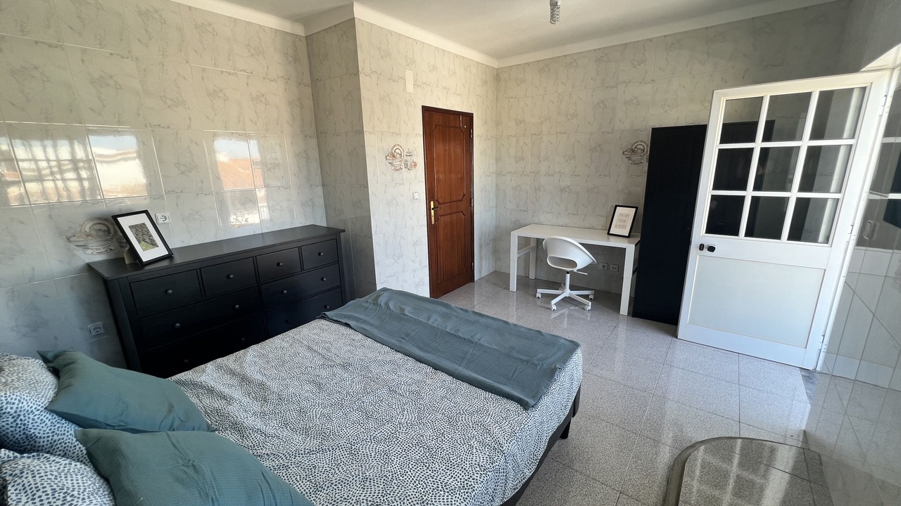 Photo of Bedroom in Seixal