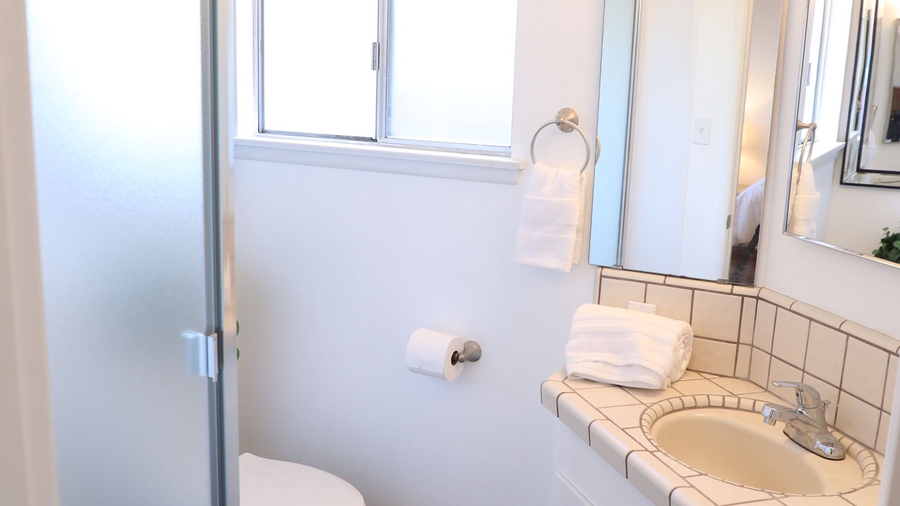Photo of Bathroom in Raisin