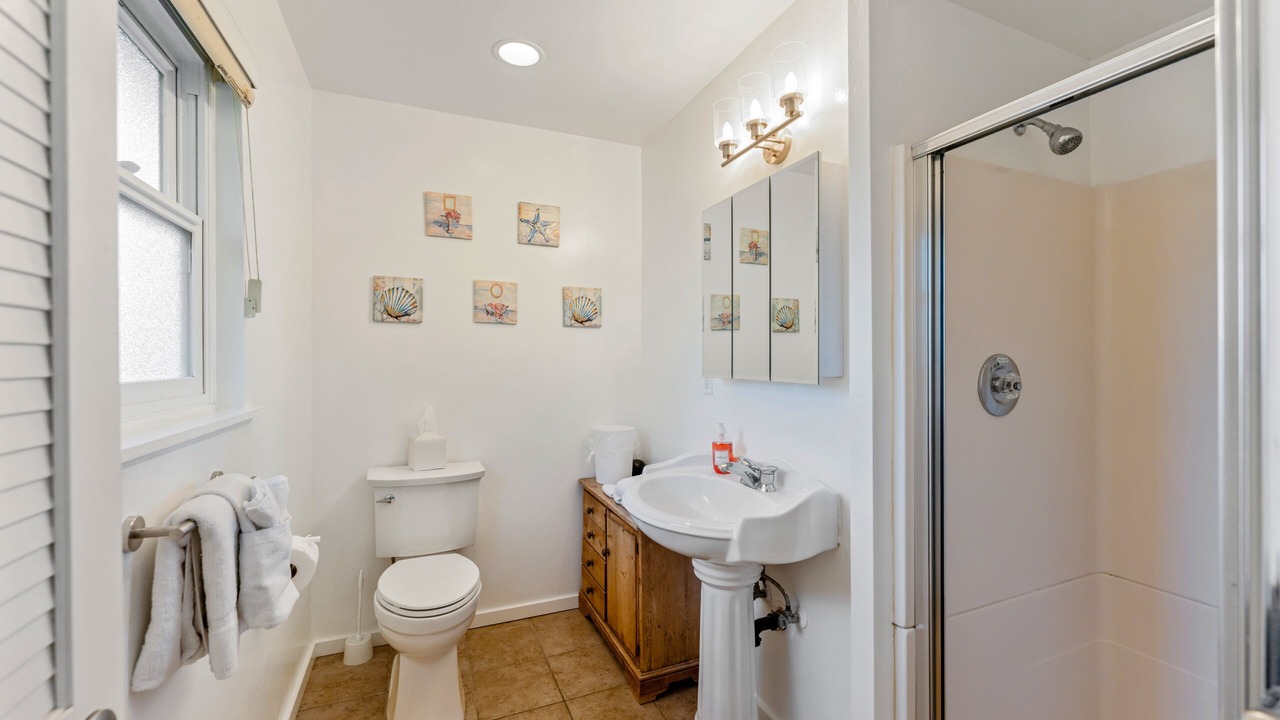Photo of Bathroom in Summerland