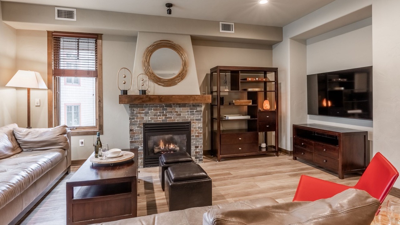 Photo of Livingroom in Woodwinds