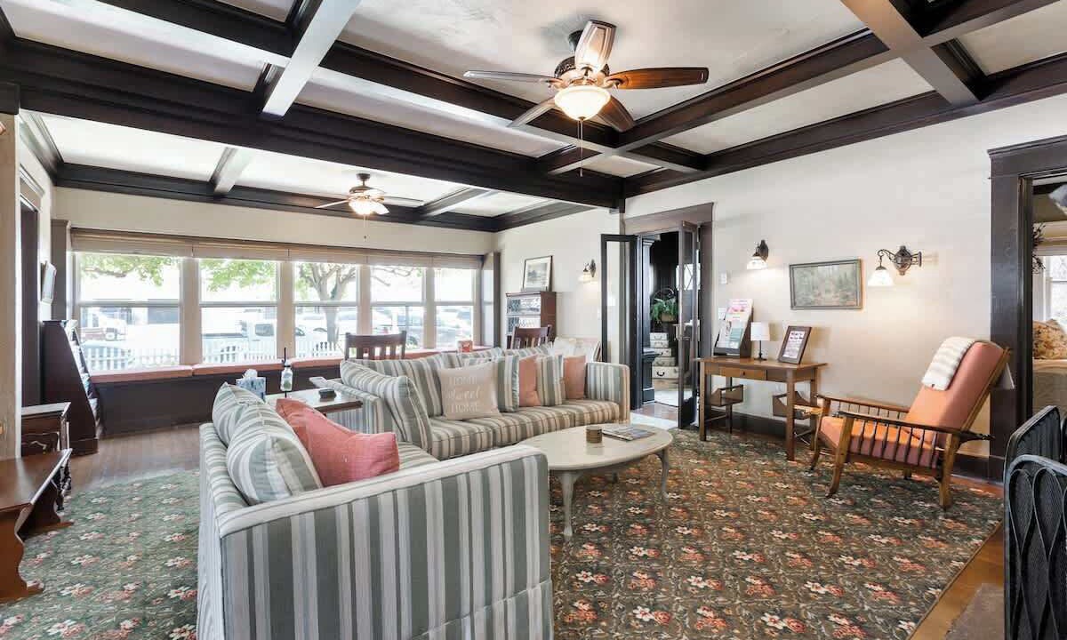 Photo of Livingroom in Exeter