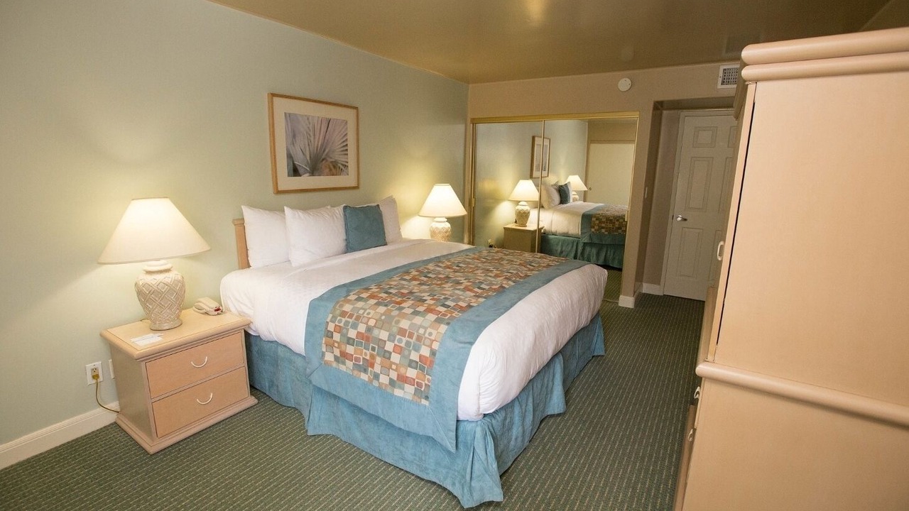 Photo of Bedroom in Canyon Corridor