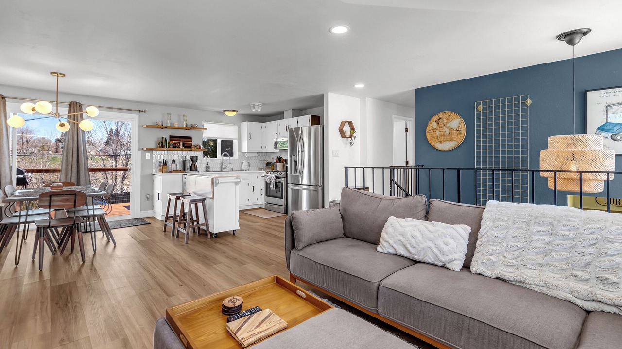 Photo of Livingroom in West University