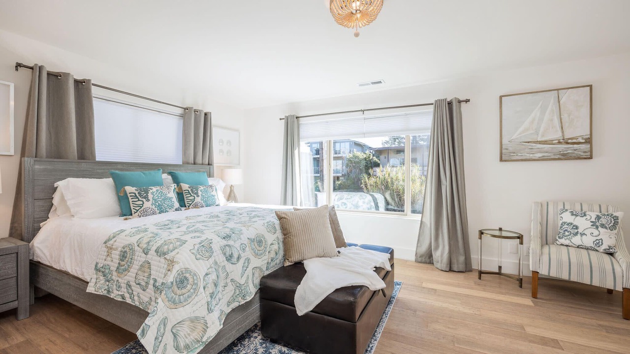 Photo of Bedroom in Moss Beach