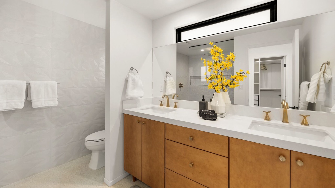 Photo of Bathroom in Sunmor