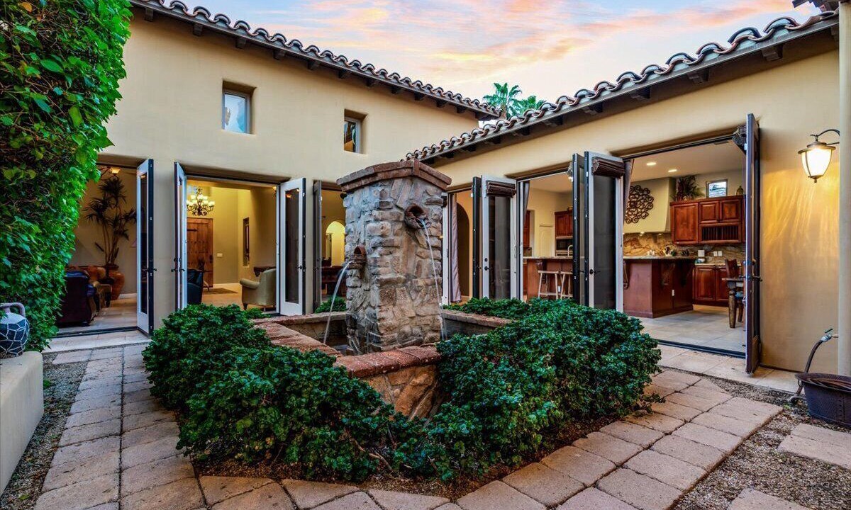 Photo of Patio Balcony in La Quinta
