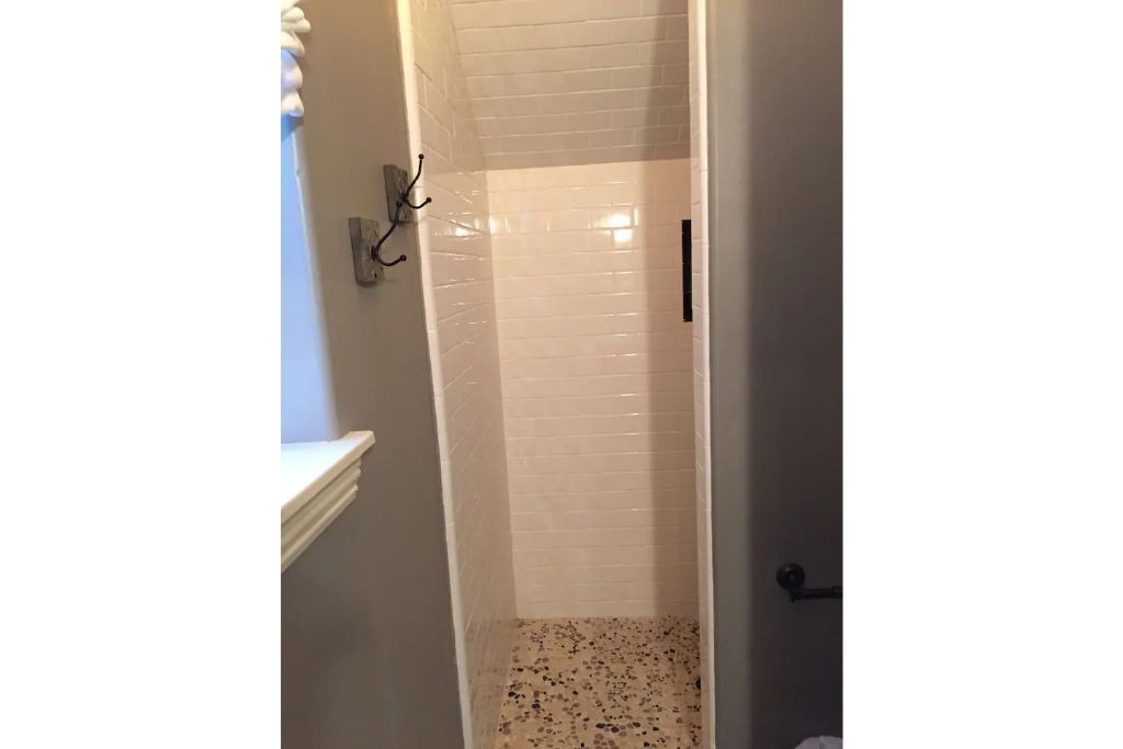 Photo of Bathroom in Callender