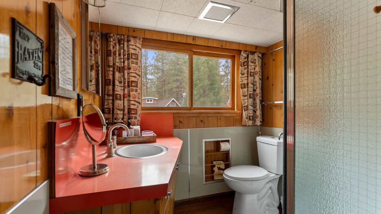 Photo of Bathroom in Wrightwood