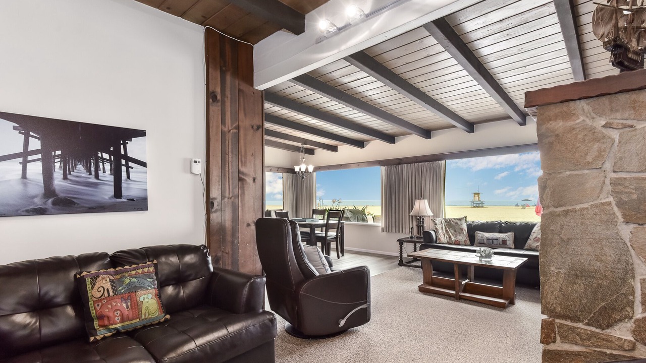 Photo of Livingroom in Santa Ana Heights