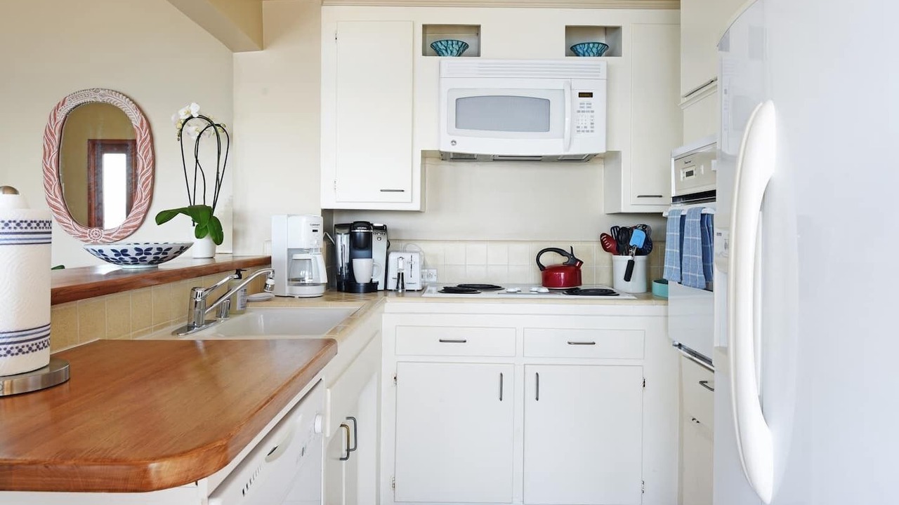 Photo of Kitchen in Eastern Malibu