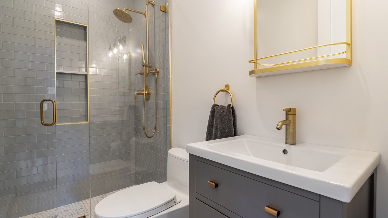 Photo of Bathroom in Golden Quadrangle