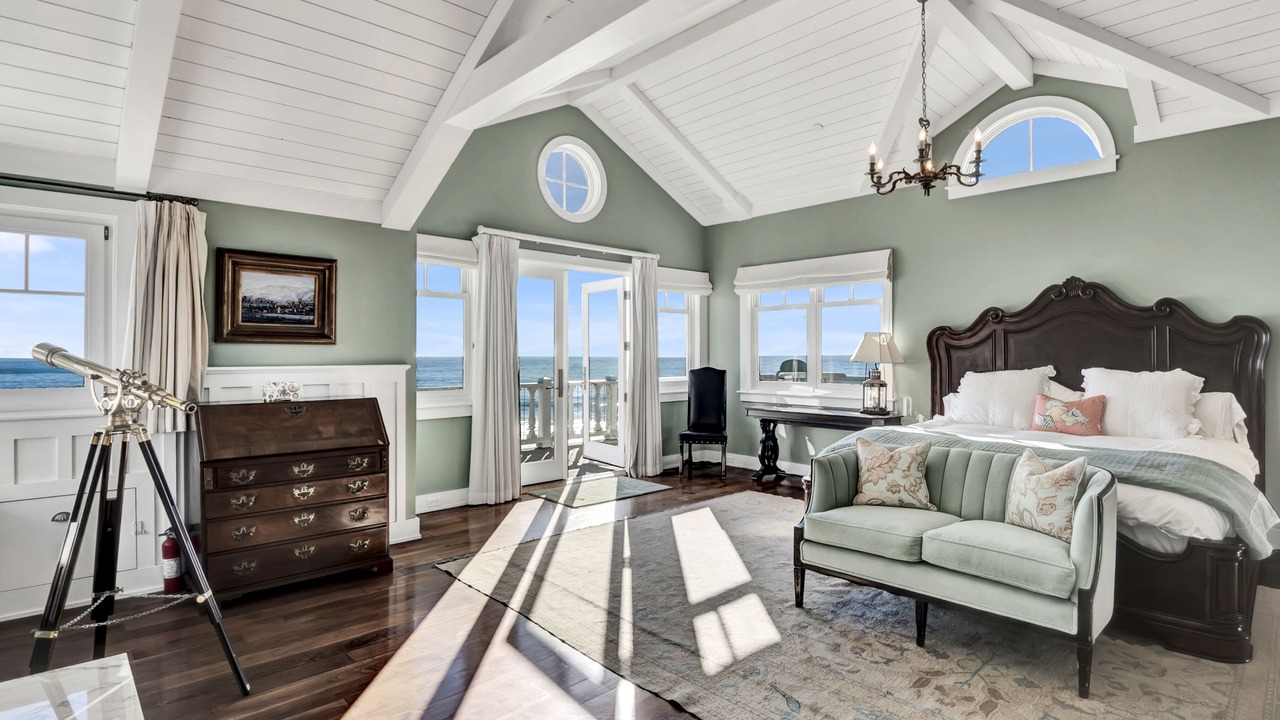 Photo of Bedroom in Toro Canyon