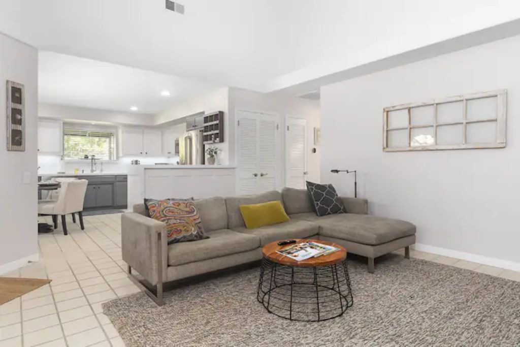 Photo of Livingroom in Templeton