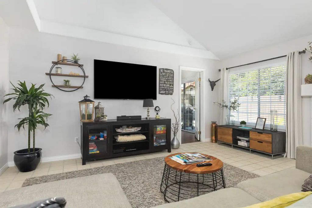 Photo of Livingroom in Templeton