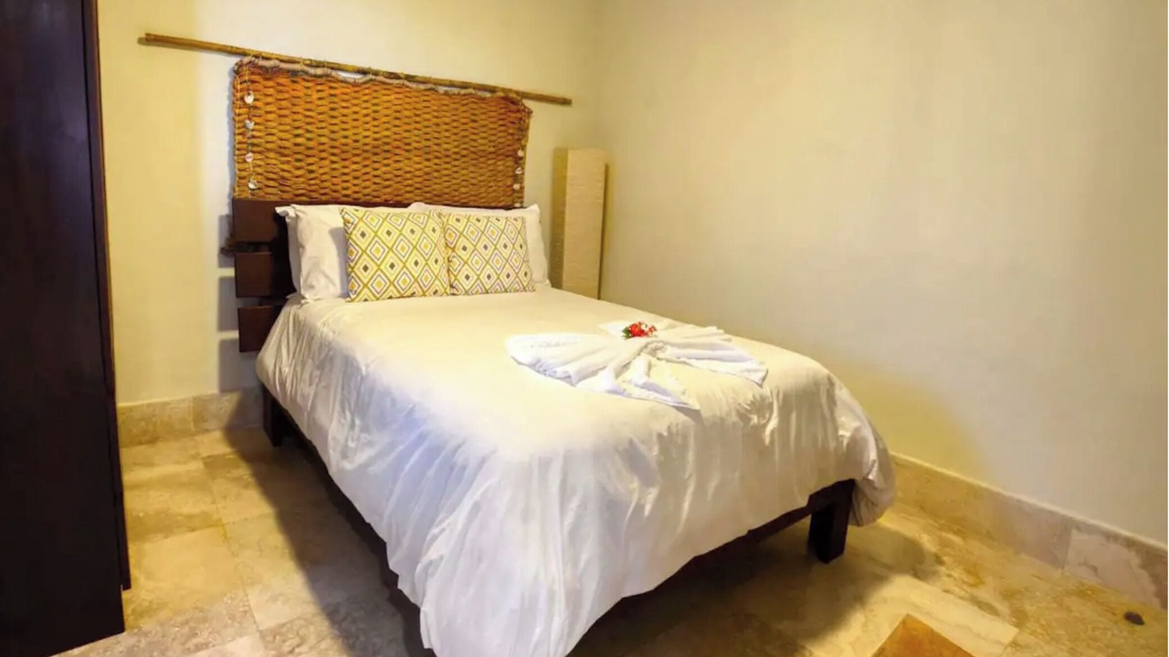 Photo of Bedroom in Tola