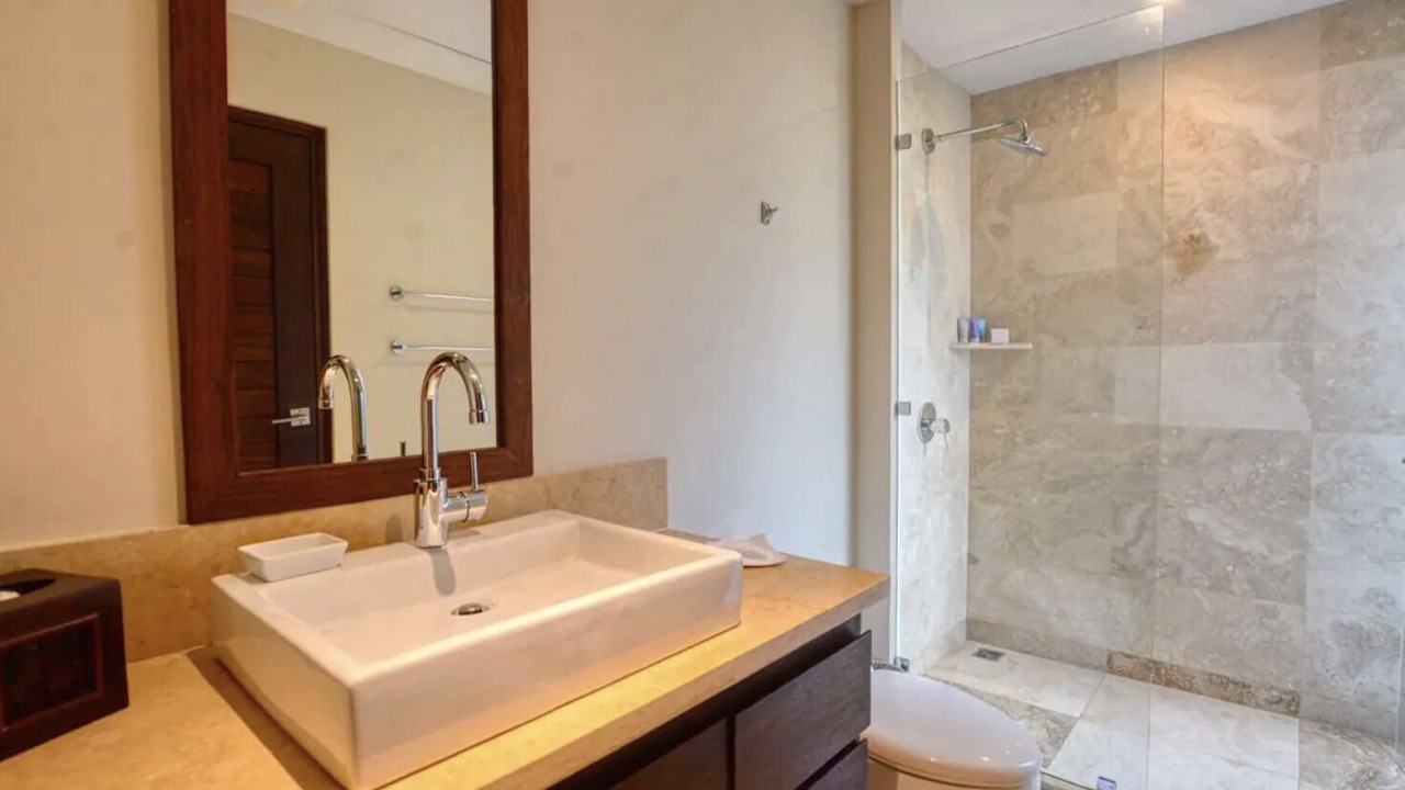 Photo of Bathroom in Tola