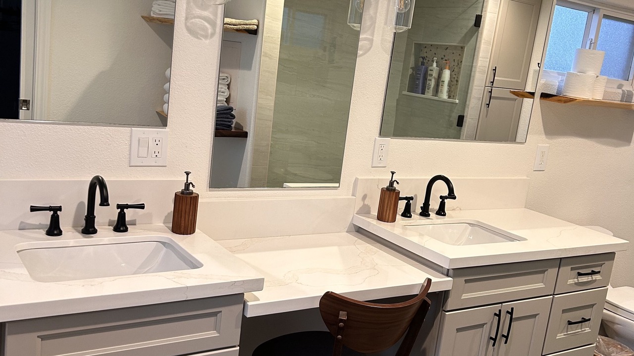 Photo of Bathroom in Waialua