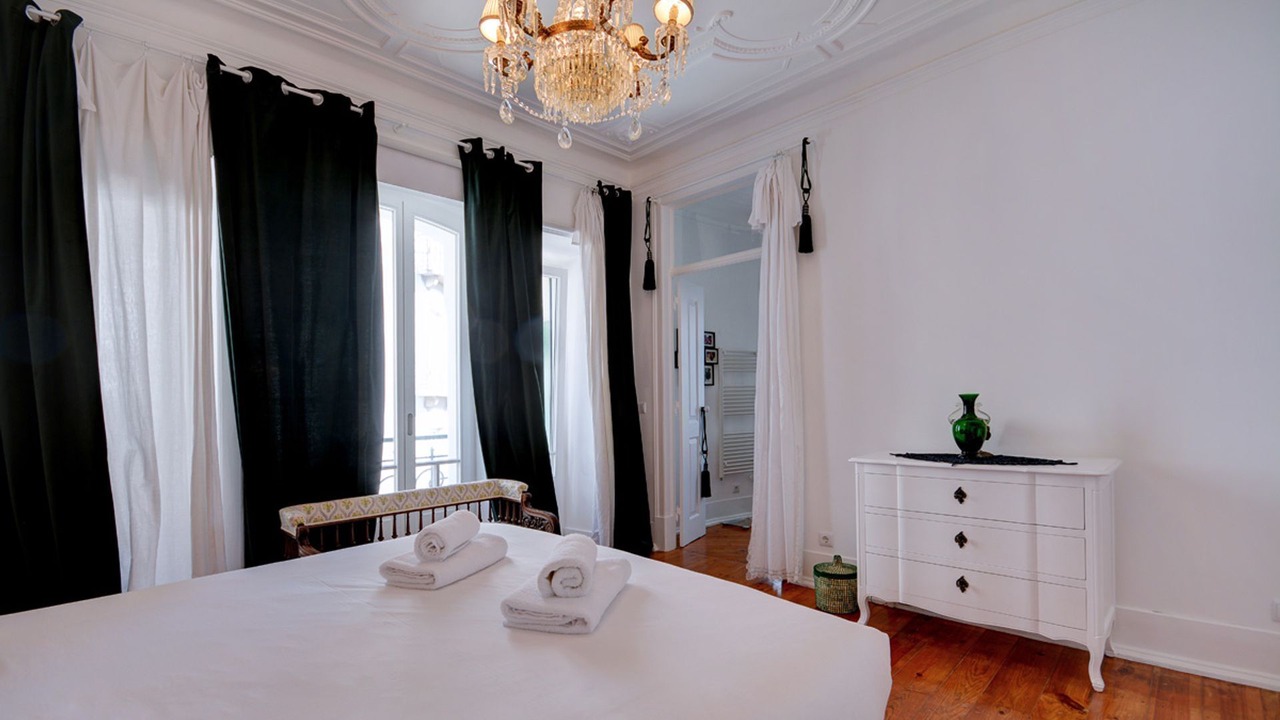 Photo of Bedroom in Lisbon Old Town