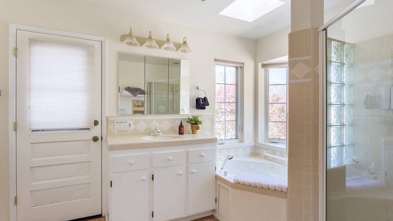 Photo of Bathroom in Kaweah