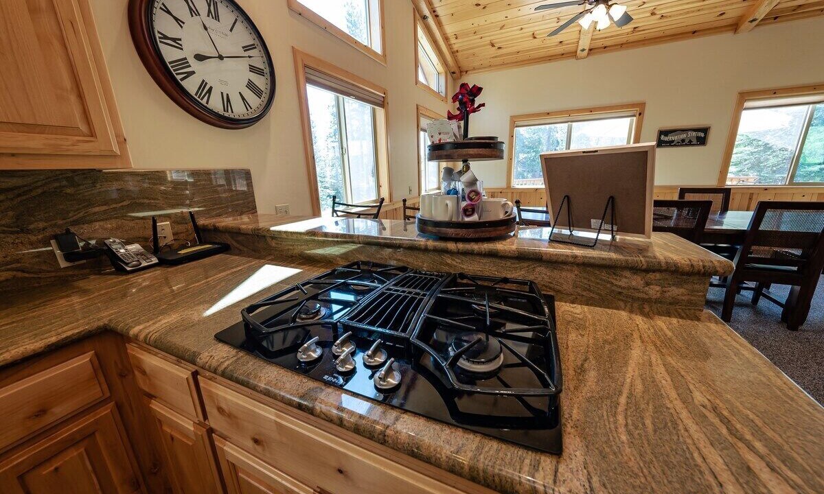 Photo of Kitchen in Shaver Lake
