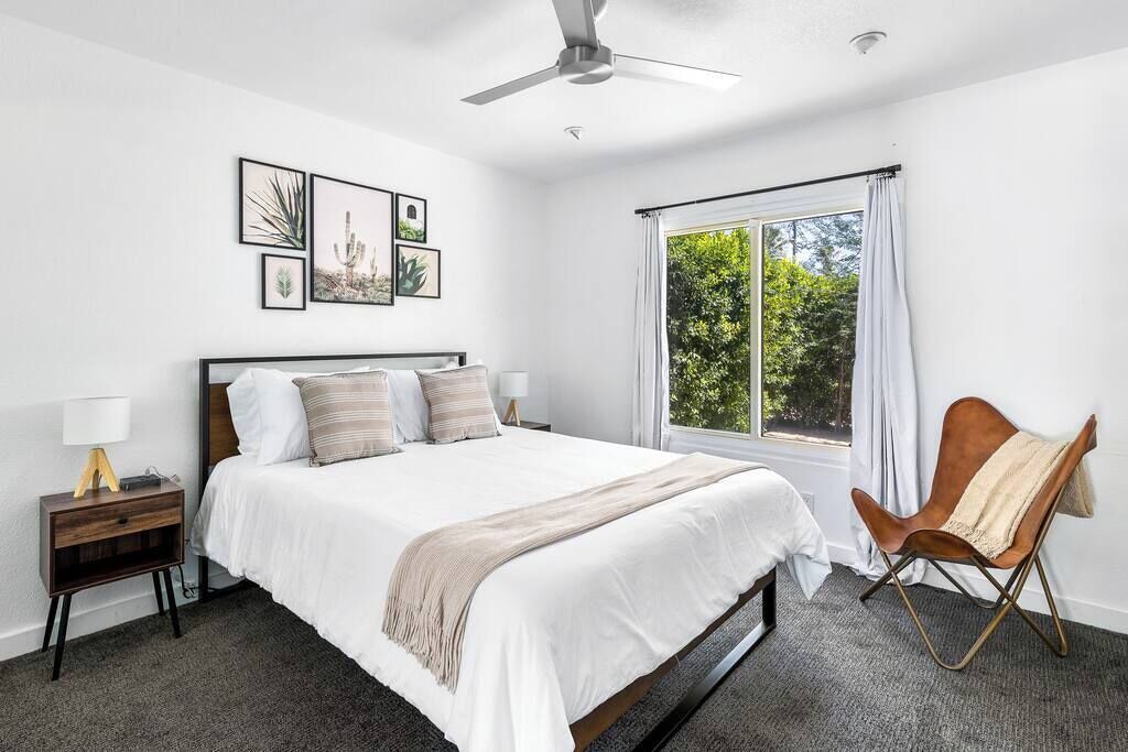 Photo of Bedroom in Racquet Club South
