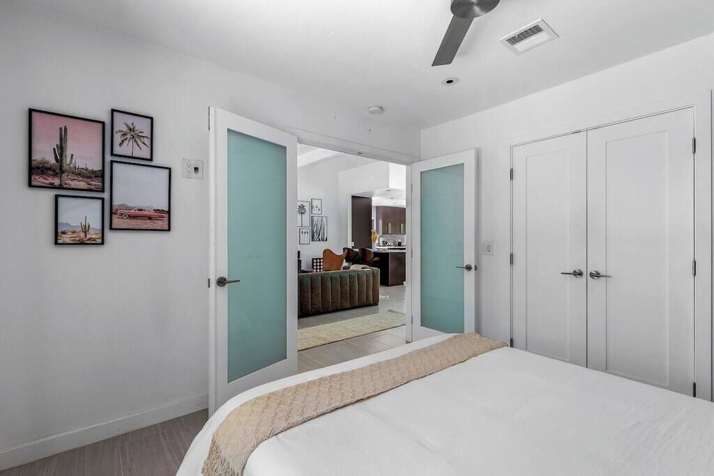 Photo of Bedroom in Racquet Club South