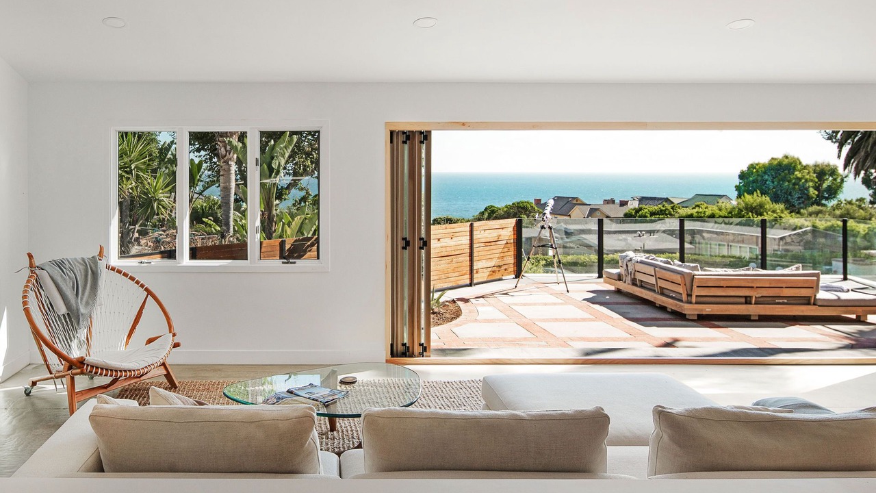 Photo of Livingroom in Western Malibu