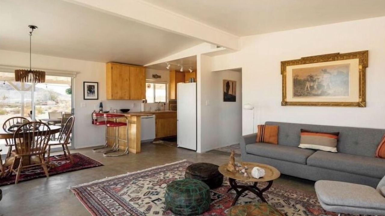 Photo of Livingroom in Landers