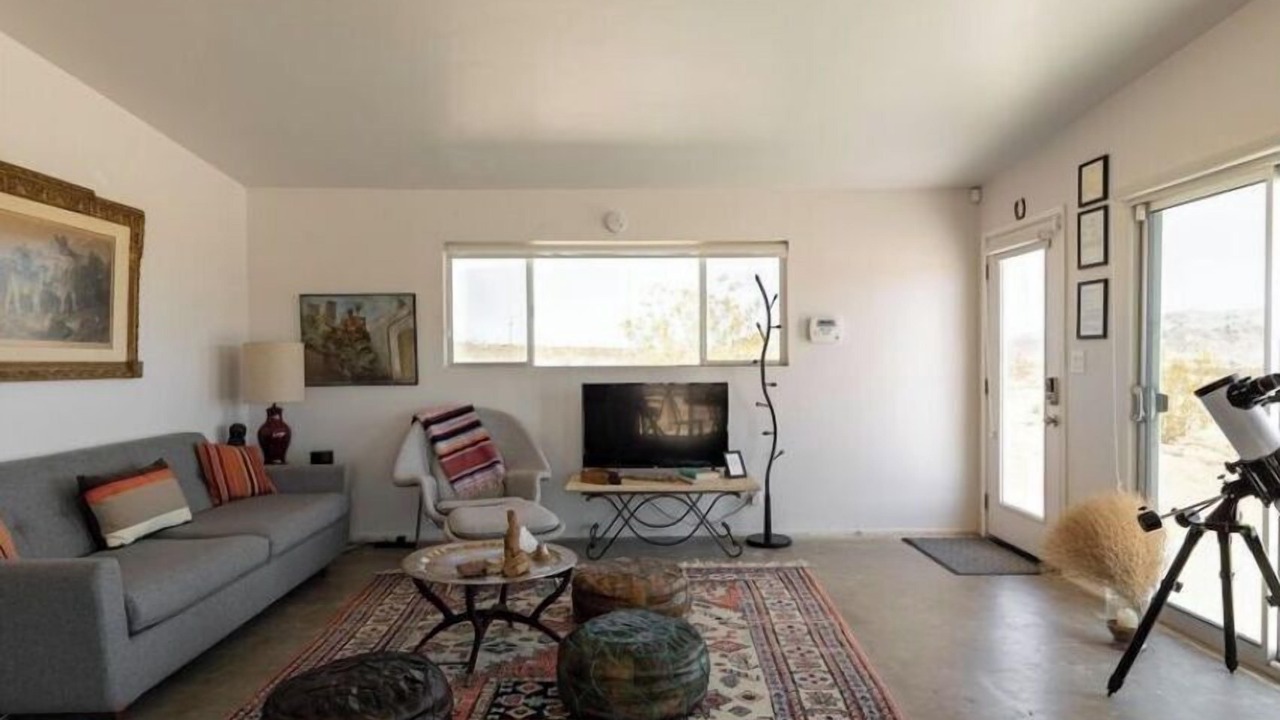 Photo of Livingroom in Landers