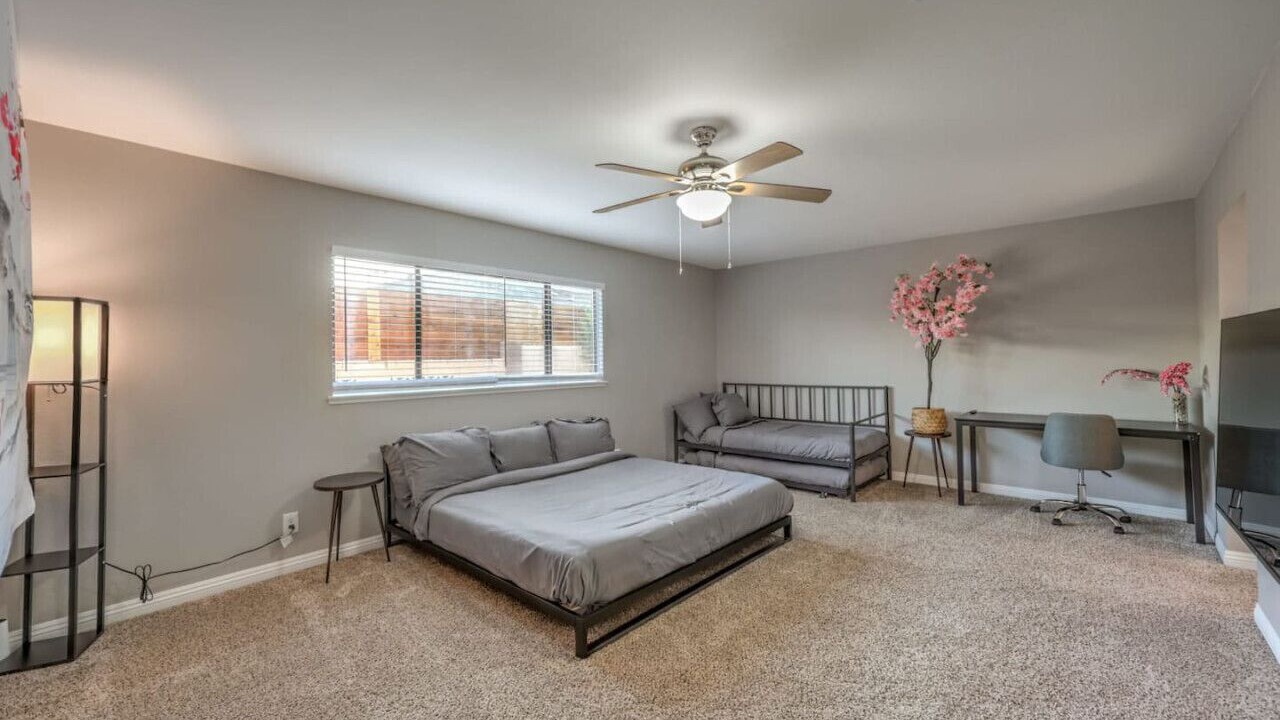 Photo of Bedroom in Sunrise Manor