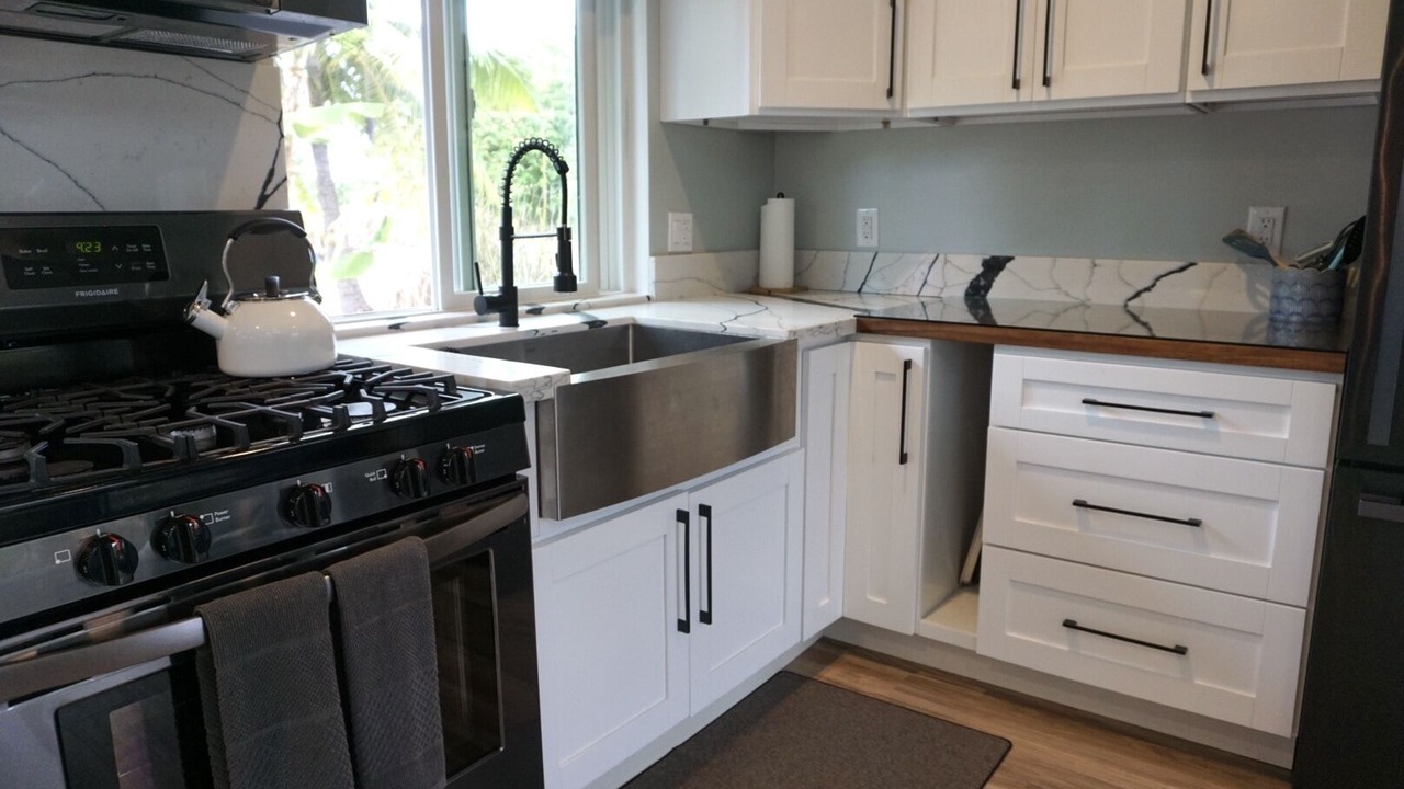 Photo of Kitchen in Mokuleia