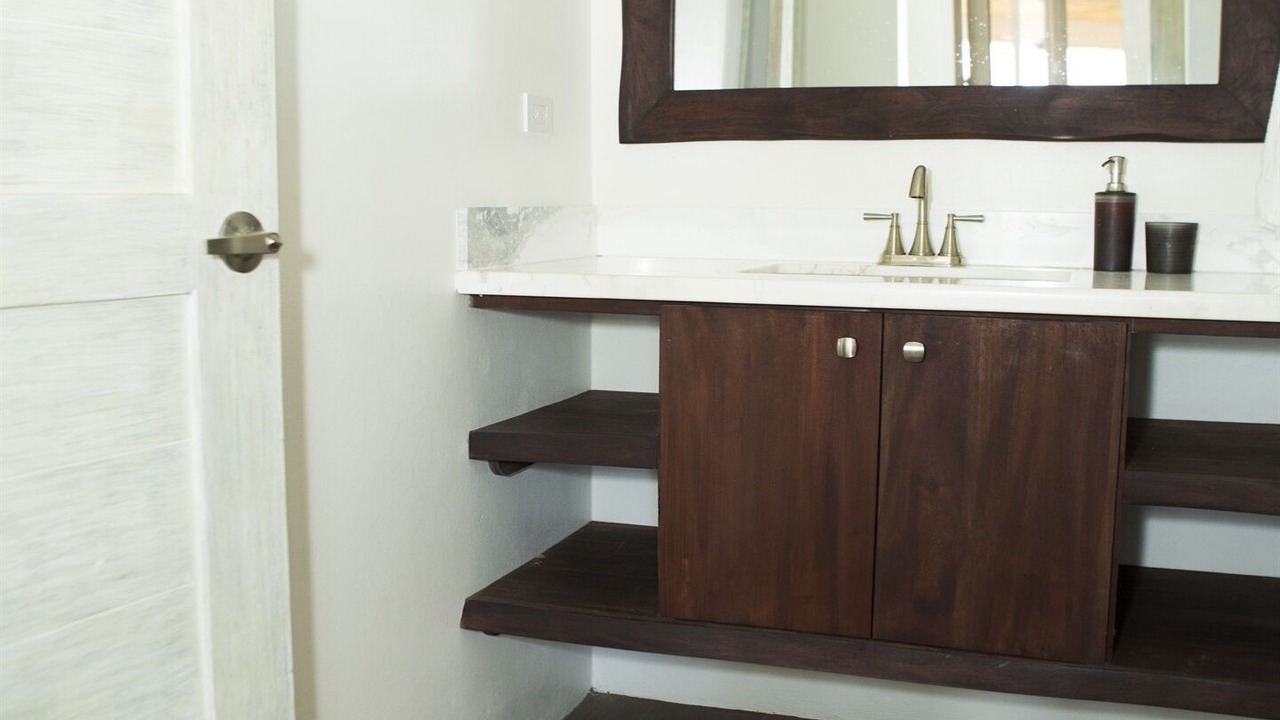 Photo of Bathroom in Tola