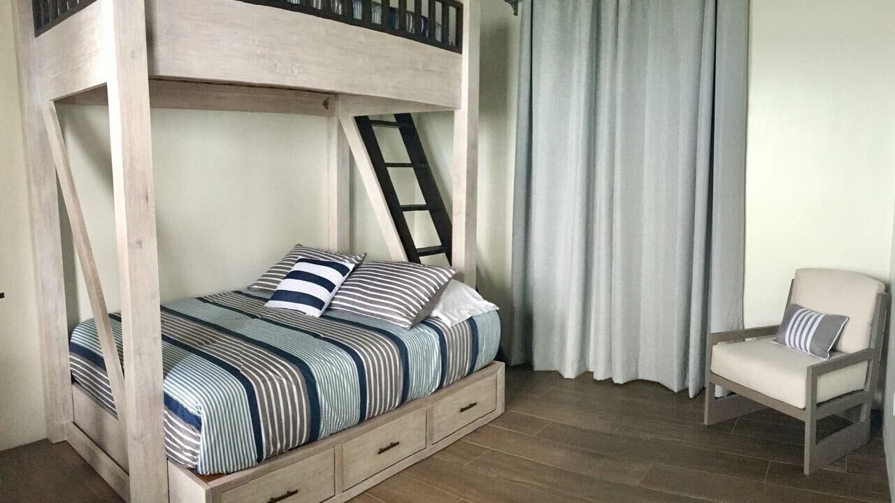 Photo of Bedroom in Tola
