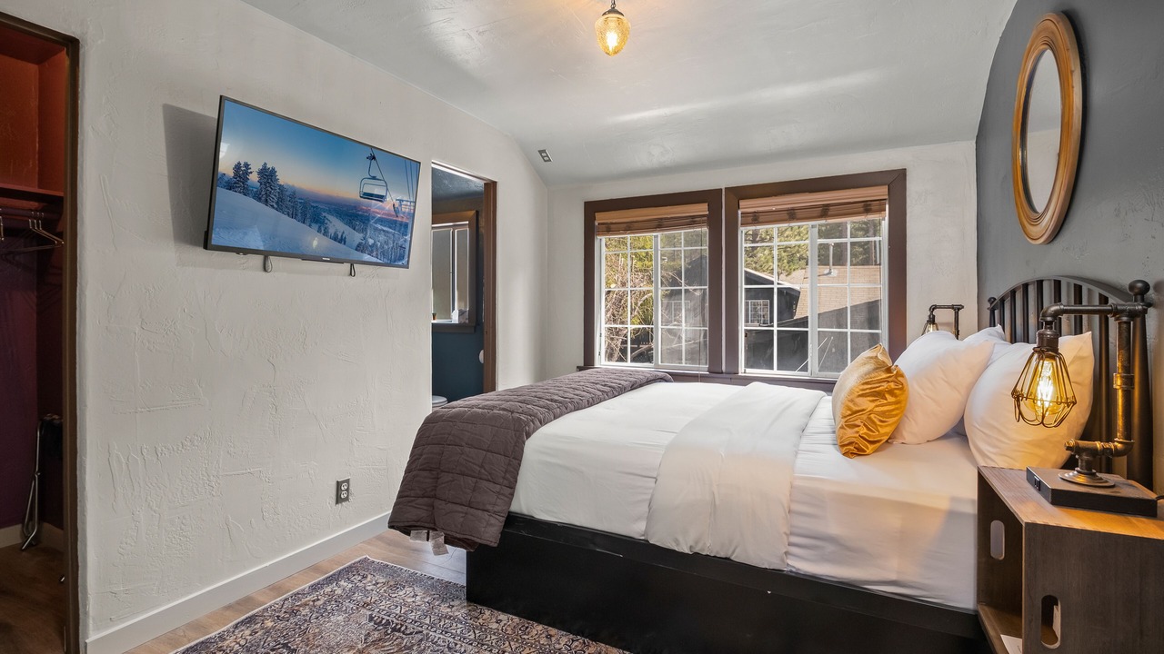 Photo of Bedroom in Big Bear Lake