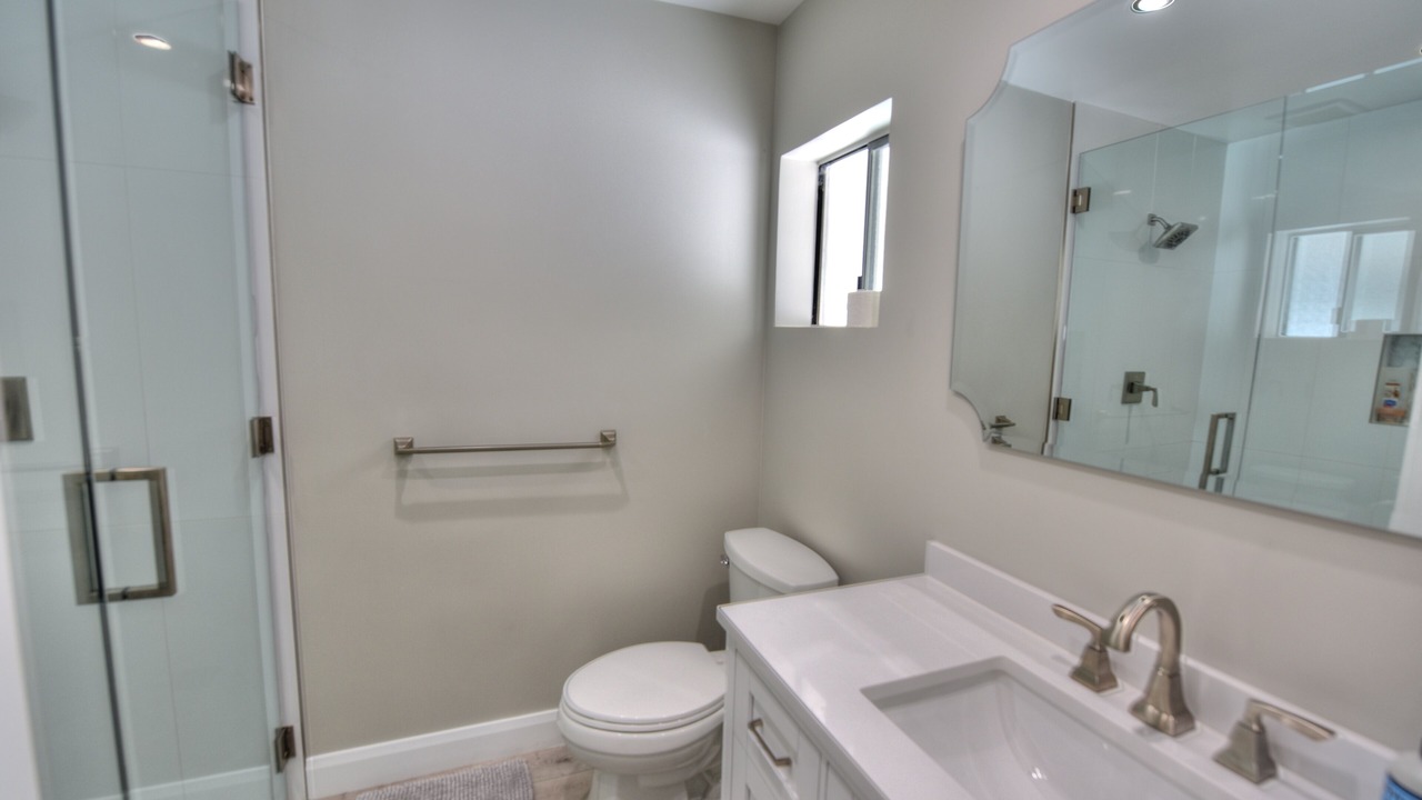 Photo of Bathroom in Moovalya Keys