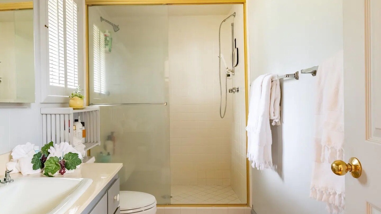 Photo of Bathroom in Callender
